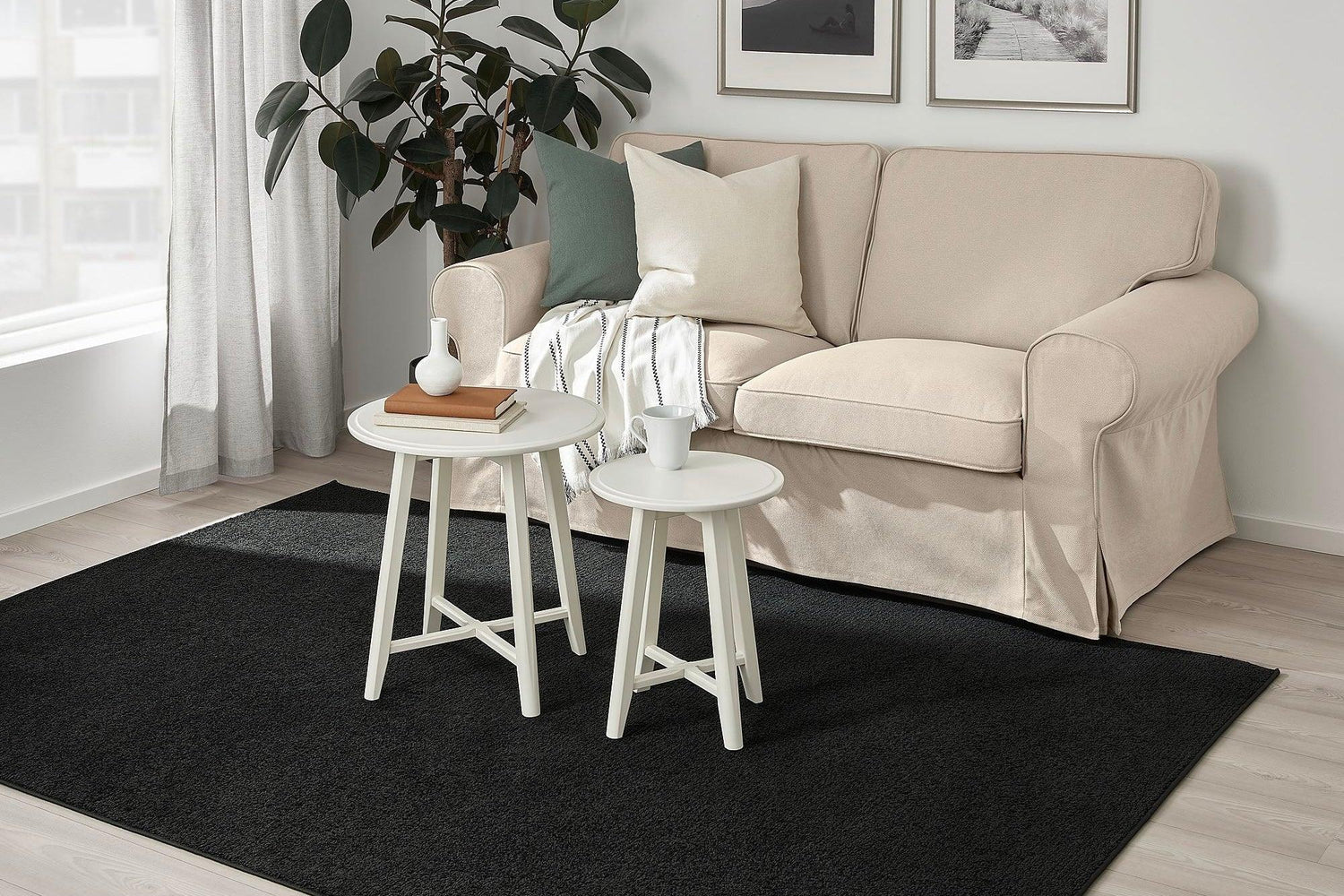 Siyah Halı Ev Dekorasyonunda Nasıl Kullanılır?