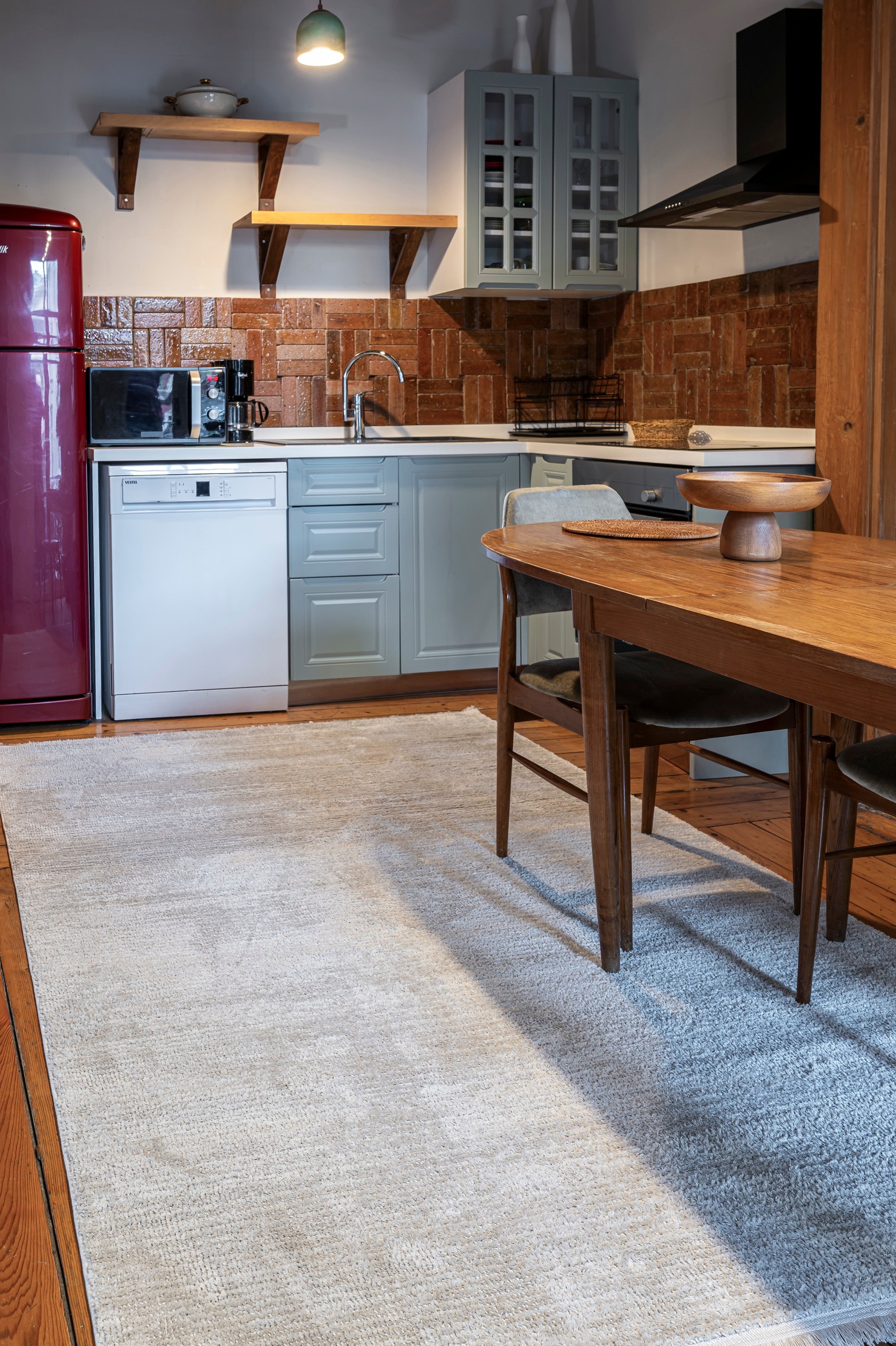 Lorenda 8421 LO Ekru - Makine Halısı