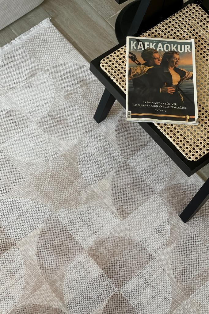 Truva 6622 TR Bej - Makine Halısı