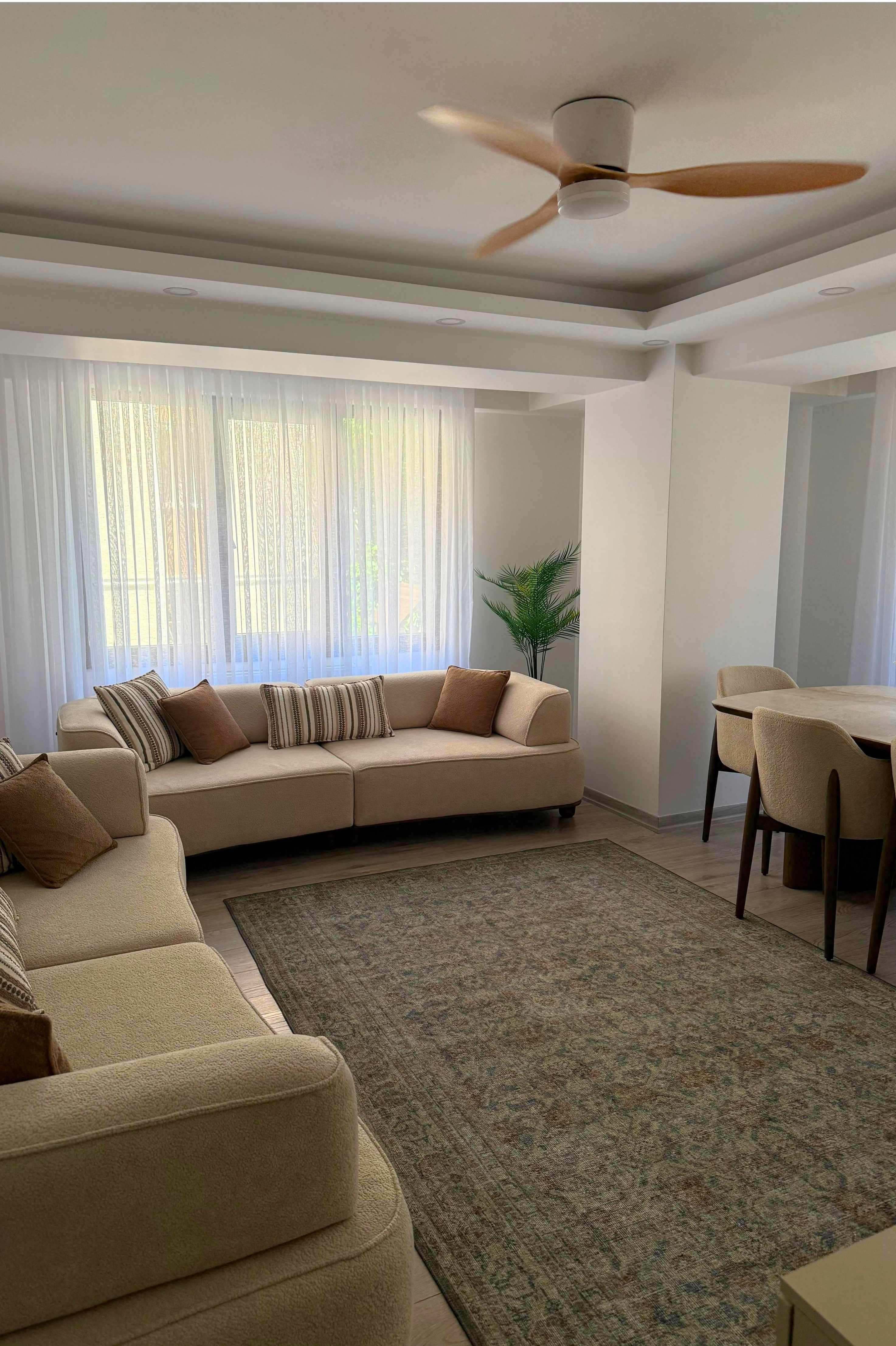 Velora 3036 - Dekoratif Makine Halısı