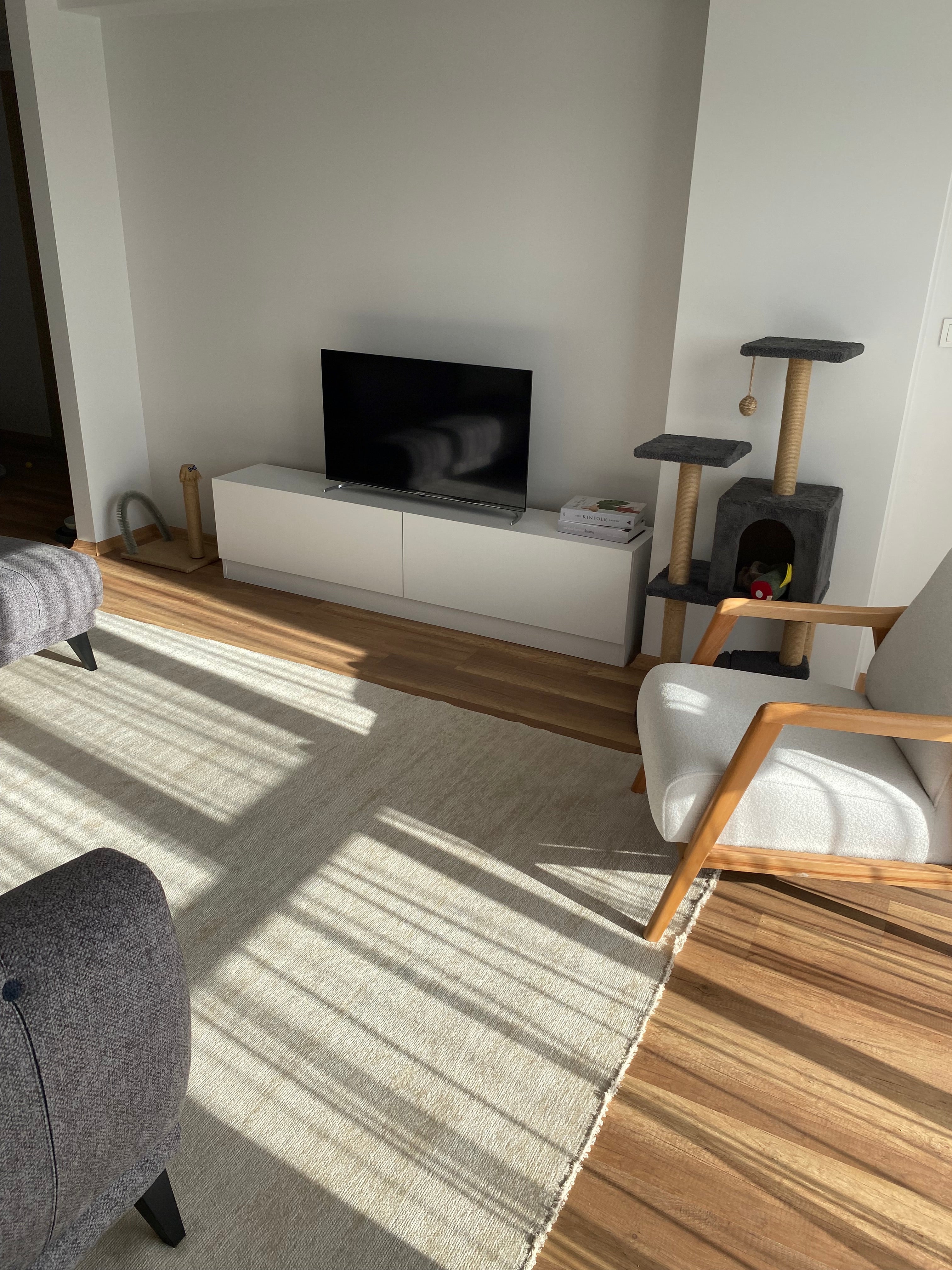 Hare Plus 8911 Ekru - Makine Halısı