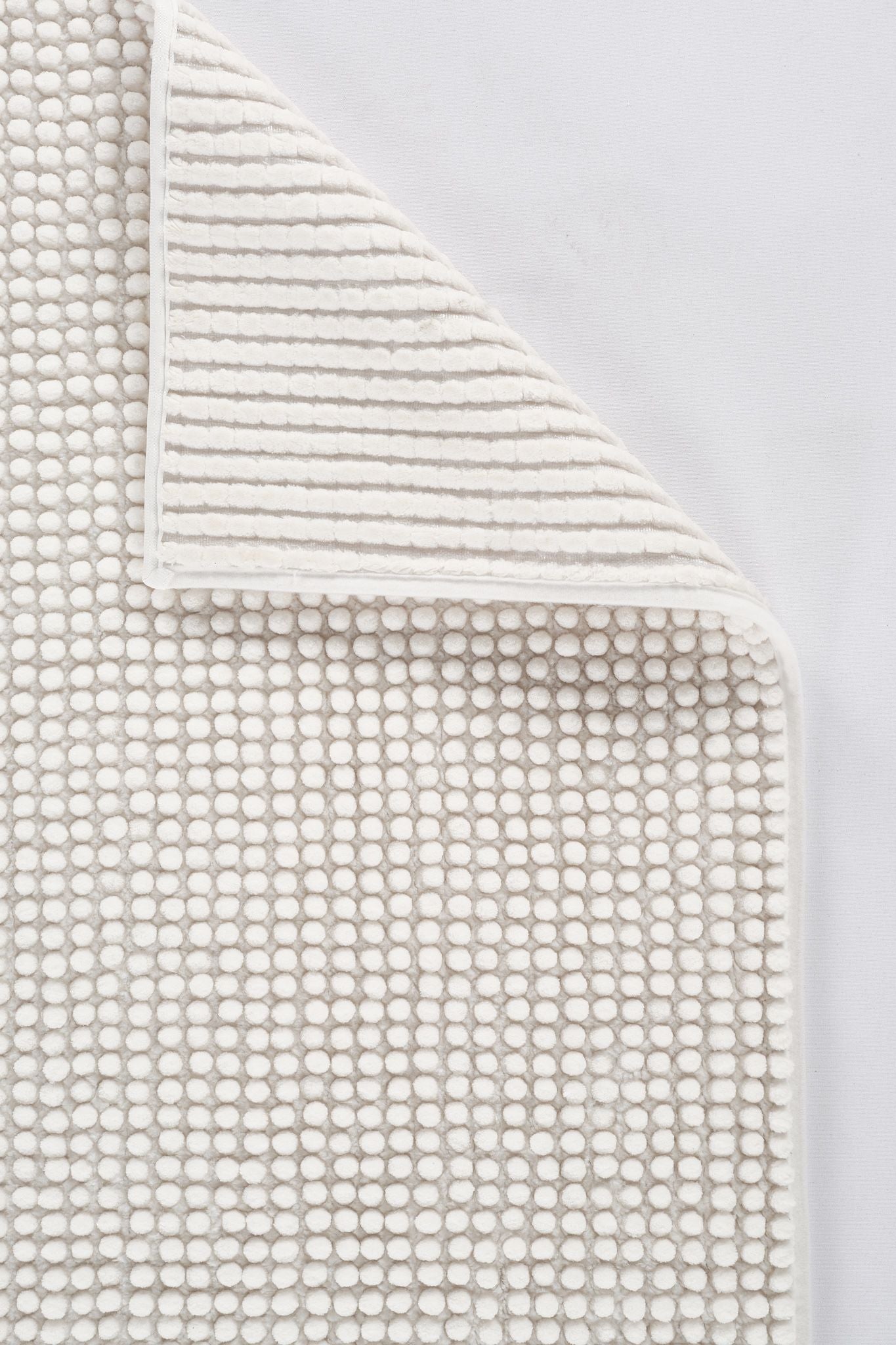 Lava 1541 LV Beyaz - Dekoratif Halı