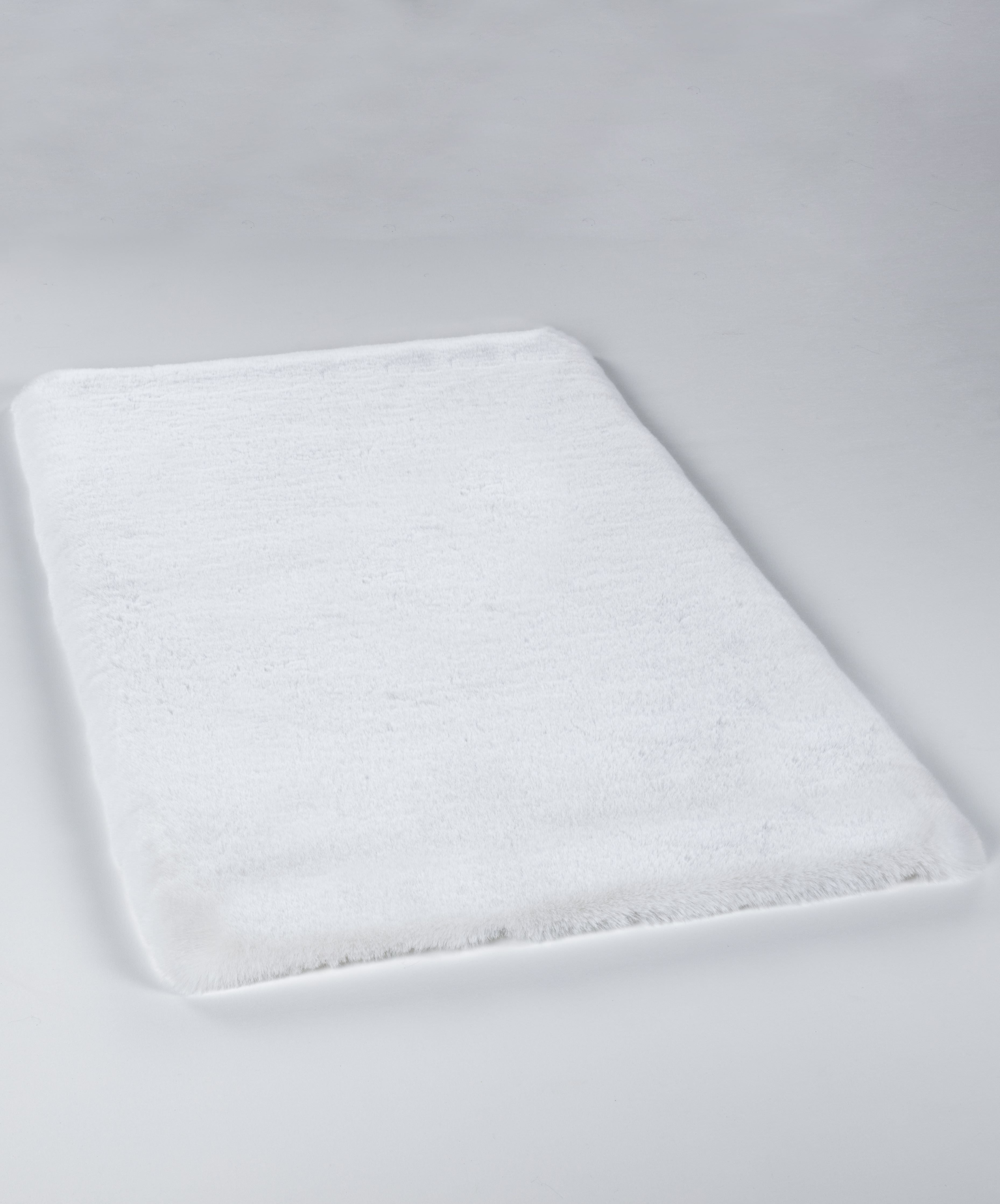 Palma Kesme Halı (Özel Ölçü) - Beyaz