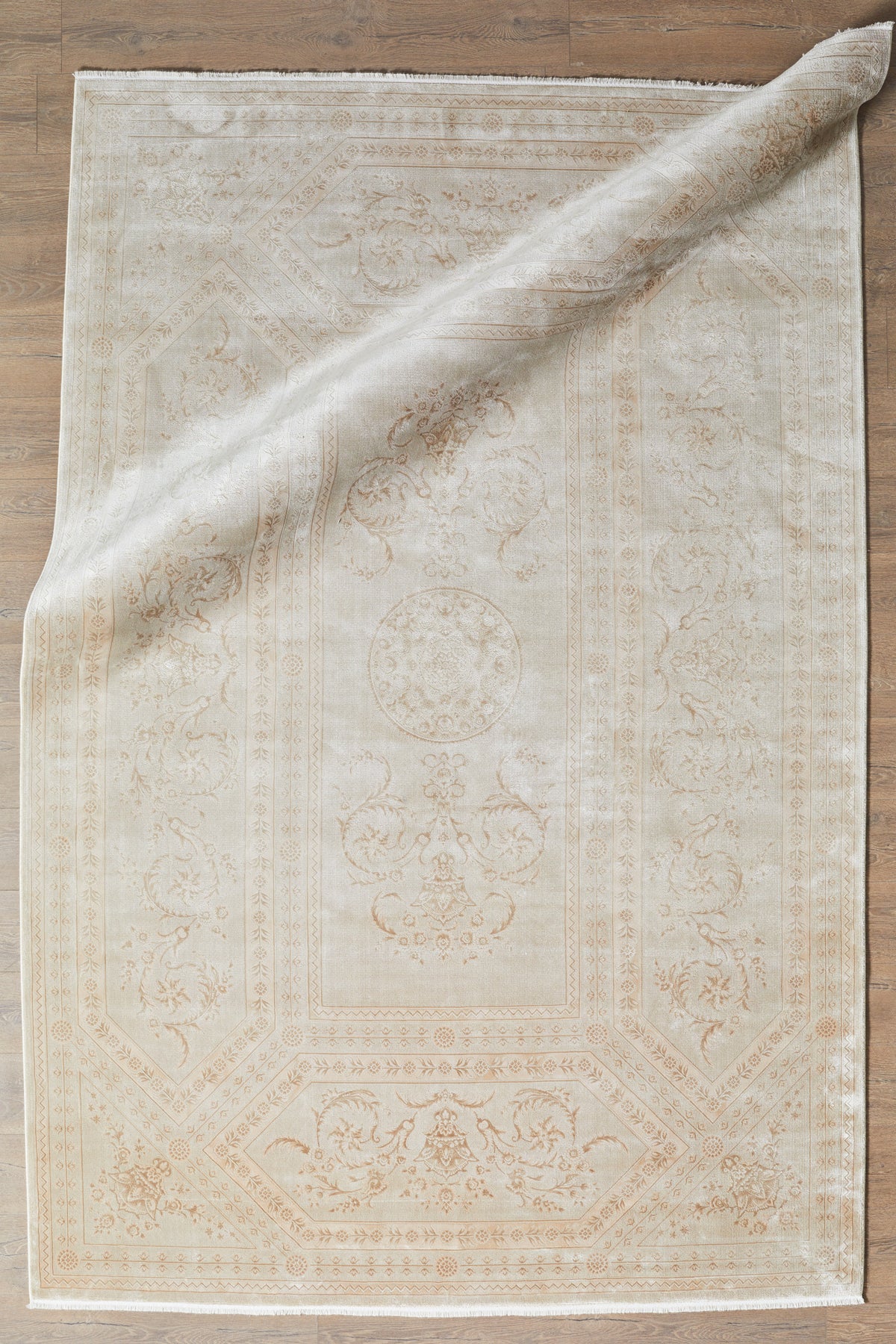 Pantheon 5091 PT Açık Bej - Makine Halısı