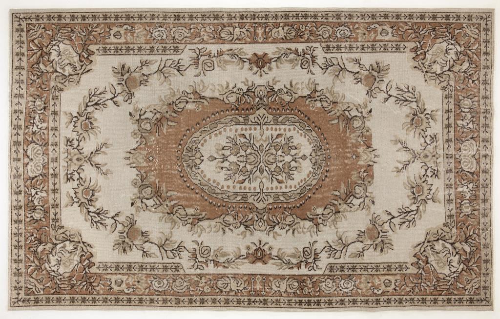 Apex Vintage Carpet Beige 4204 187 x 300 cm